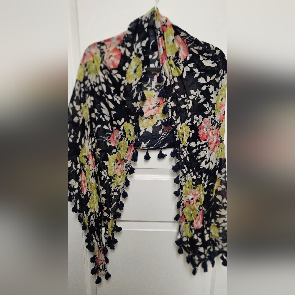 Women's American Eagle Floral Scarf Shawl